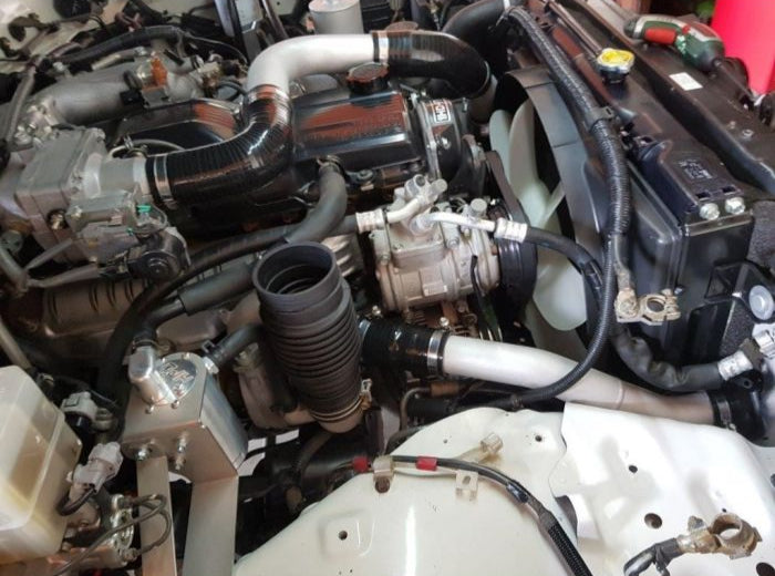 Toyota Landcruiser 105 Series 1HZ to 1HD-FTE Conversion Intercooler